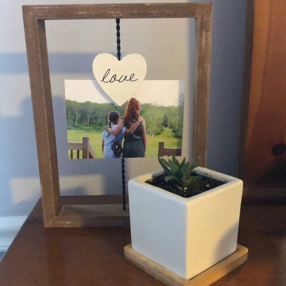 Rustic, farmhouse-style, wooden wall/shelf decor/ “love” picture frame -NWOT